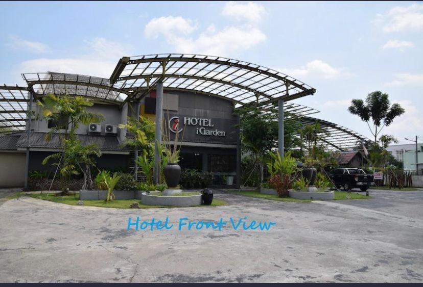 I Garden Hotel Ipoh Buitenkant foto